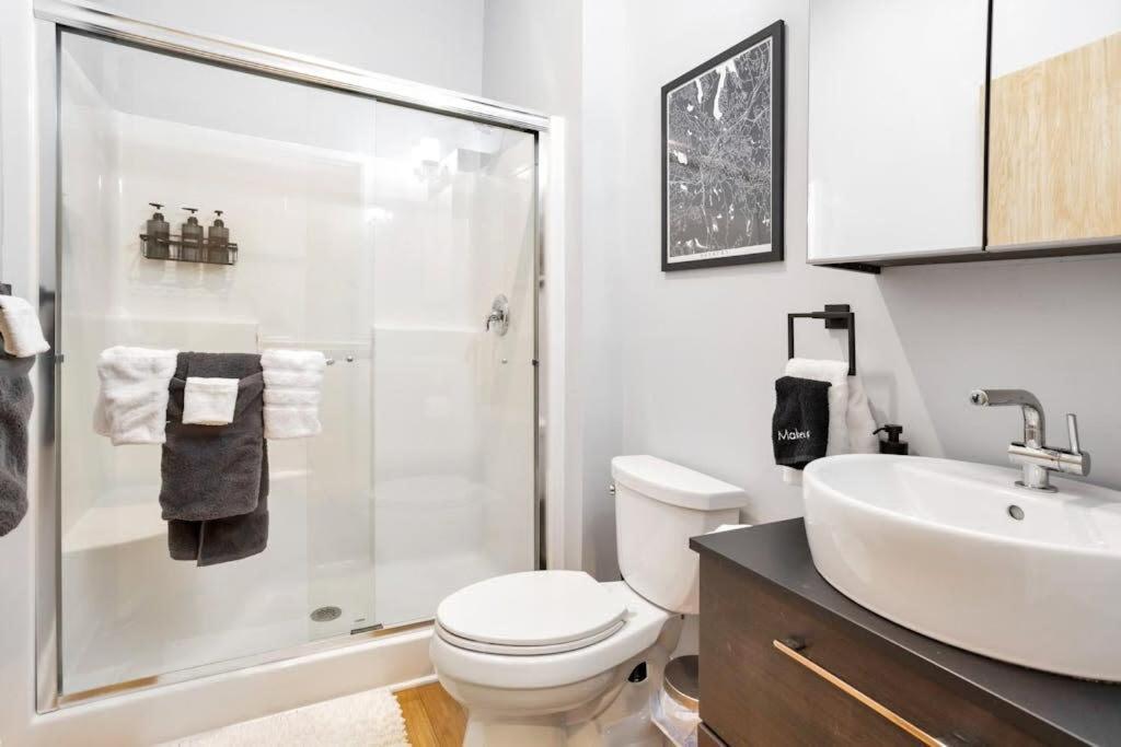 Cozy 1 Bedroom Apt Kitchen Central 丹伯里 外观 照片
